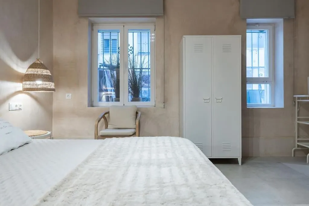 Apartamento Exclusivo Bajo frente al mar - Playa la Caleta Málaga